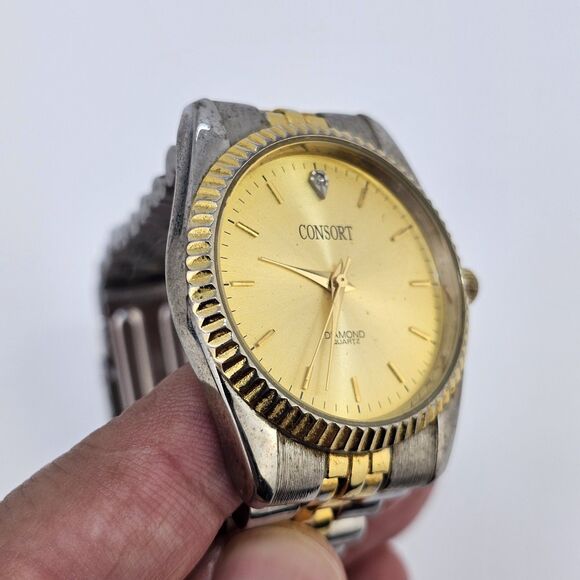 VTG Cosort Men's Watch 36MM Gold Dial Two Tone Band Up to 8" New Battery - Picture 5 of 15